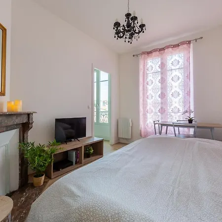 Apartment Le Charme Haussmannien-10 Min Paris Argenteuil